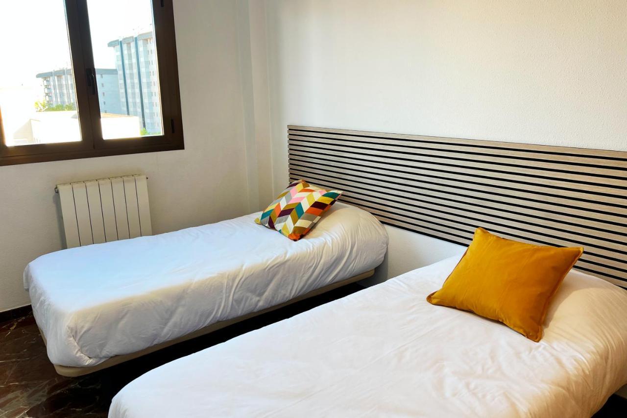 Apartamentos Zaragoza 3000 Kültér fotó