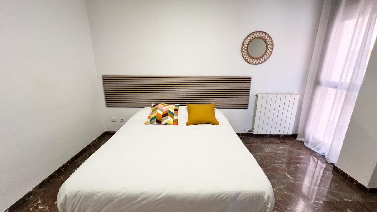 Apartamentos Zaragoza 3000 Kültér fotó