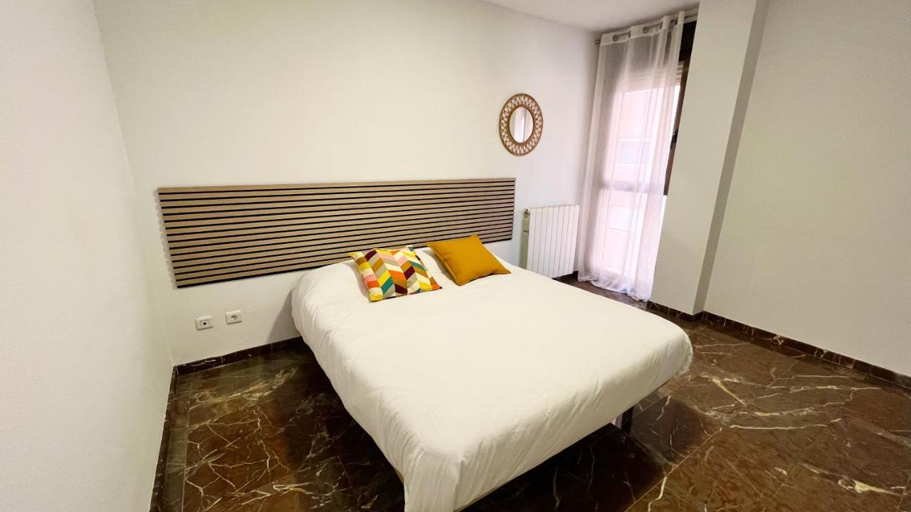 Apartamentos Zaragoza 3000 Kültér fotó